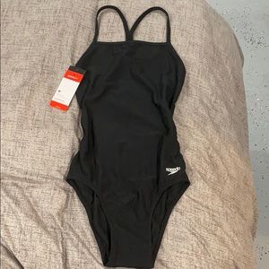 Speedo sz32 NWT
